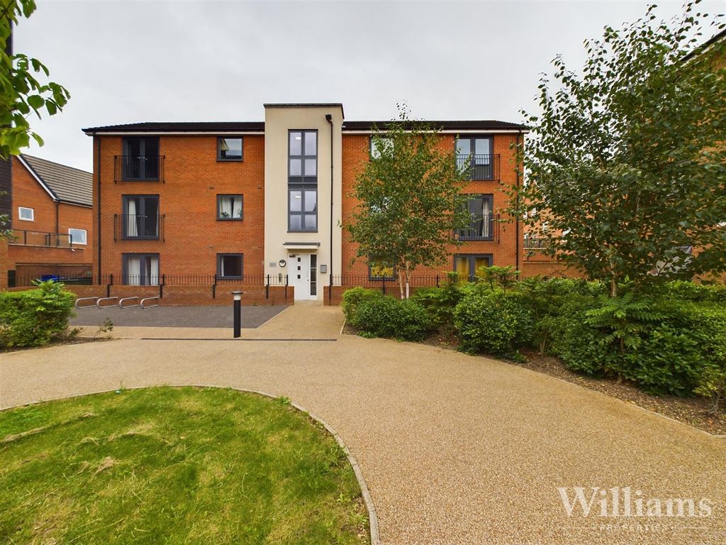 Property photo 1 of 13 Cam01593G0-Pr0105-Still005.Jpg