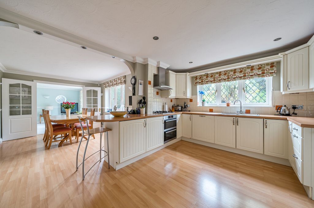 Property photo 2 of 24 Kitche/Diner