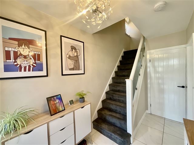 Property photo 2 of 21 Hallway