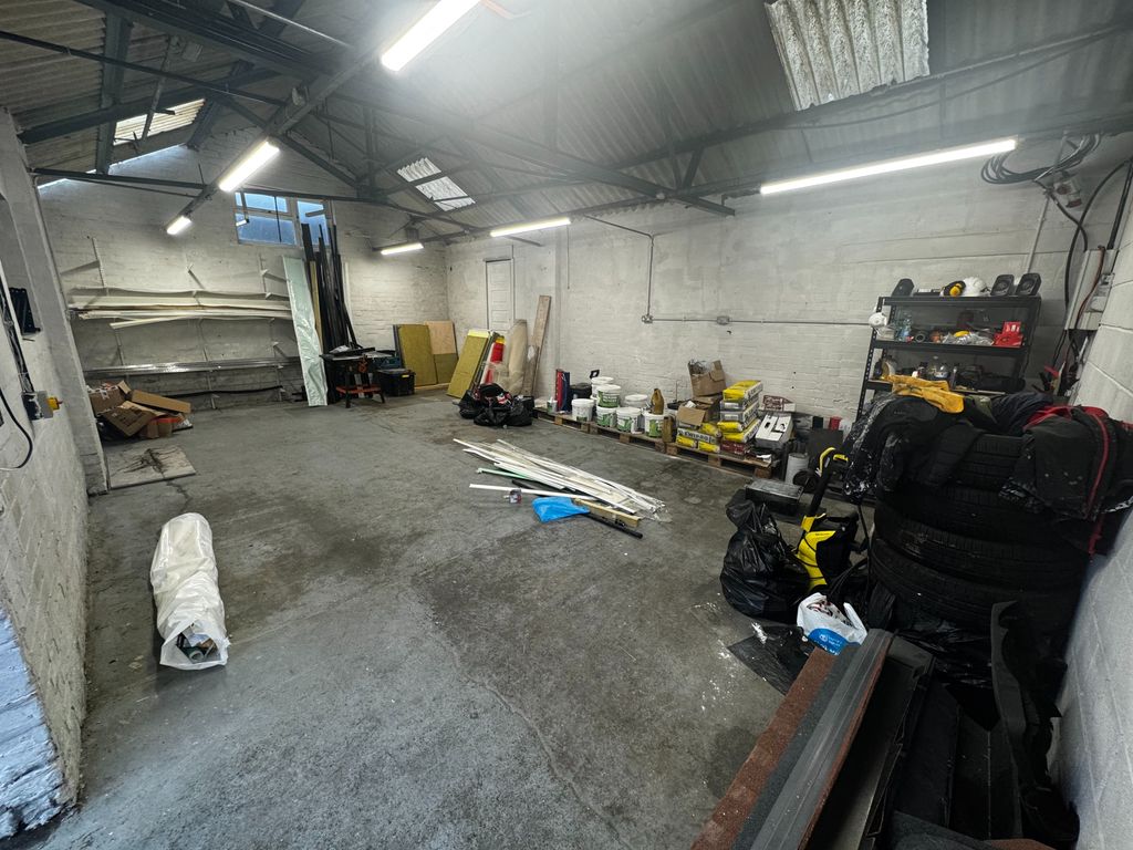 Property photo 2 of 7