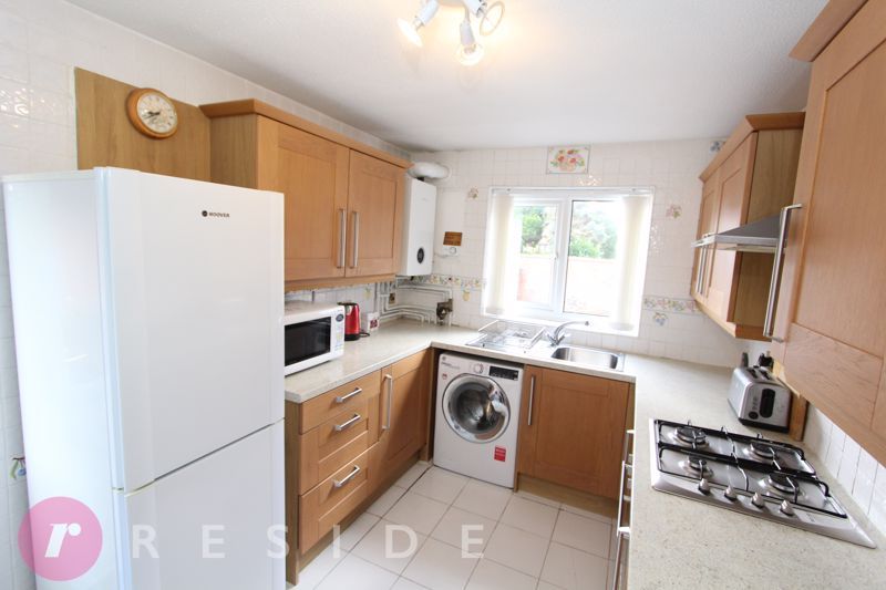 Property photo 3 of 21 Kitchen