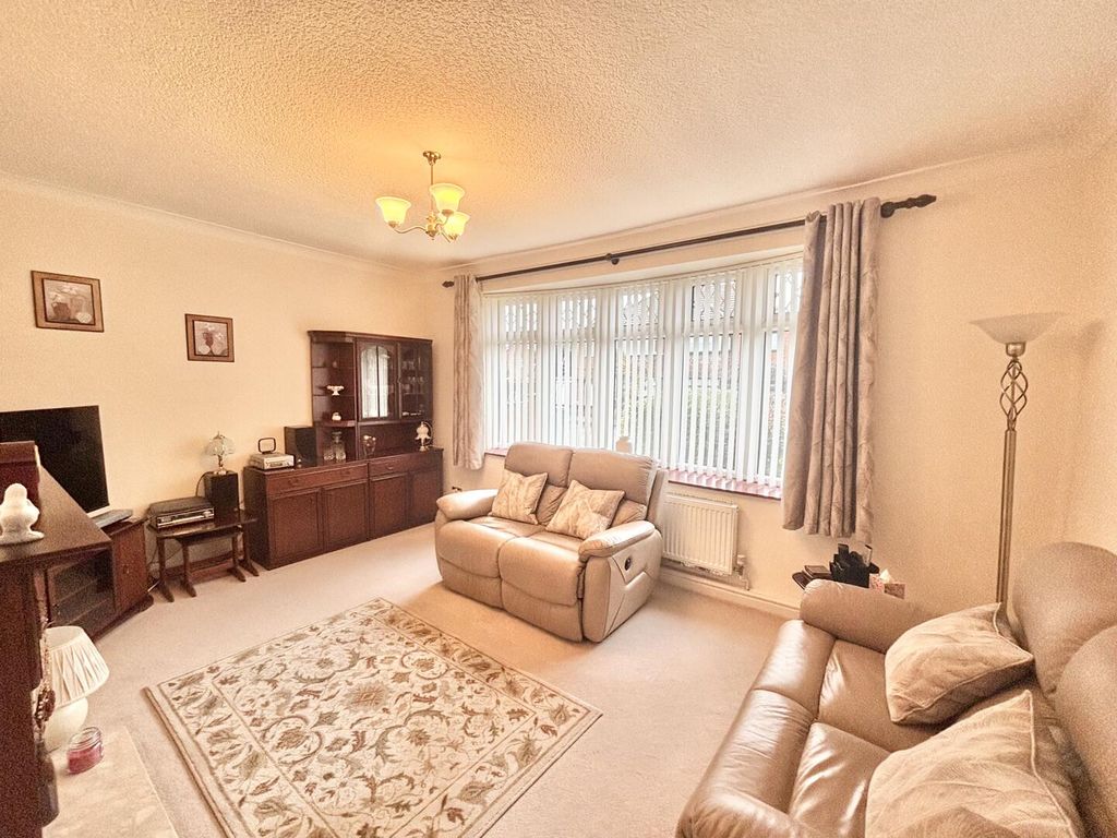 Property photo 3 of 14 Living Room