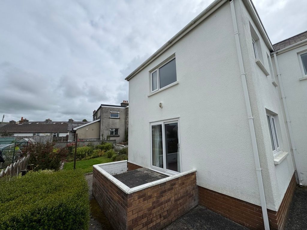 Property photo 3 of 29