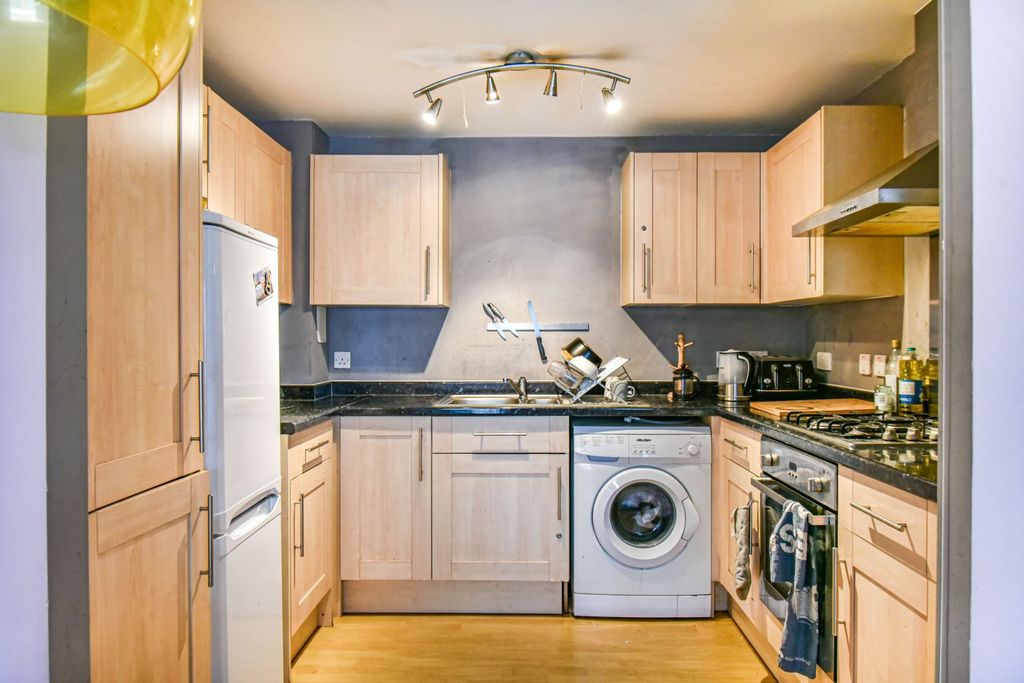 Property photo 2 of 11