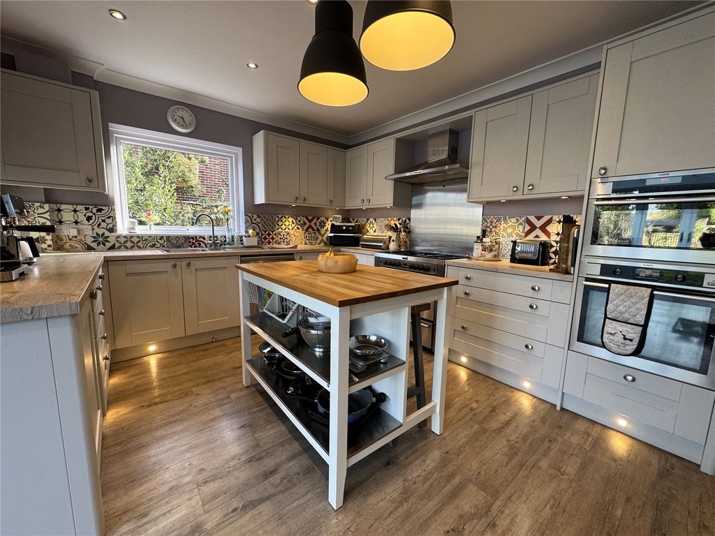 Property photo 3 of 25 Picture No. 47