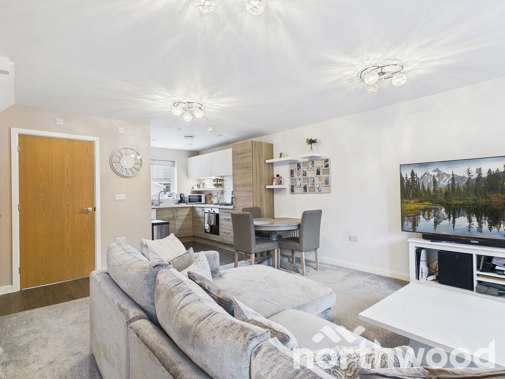 Property photo 3 of 21