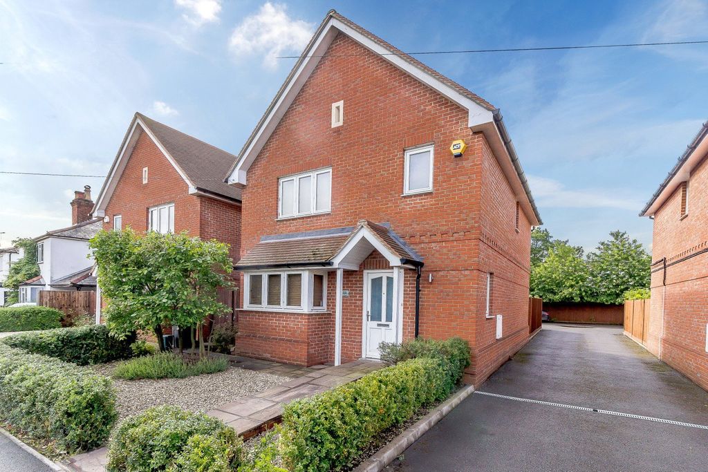 Property photo 1 of 10 External (Main)