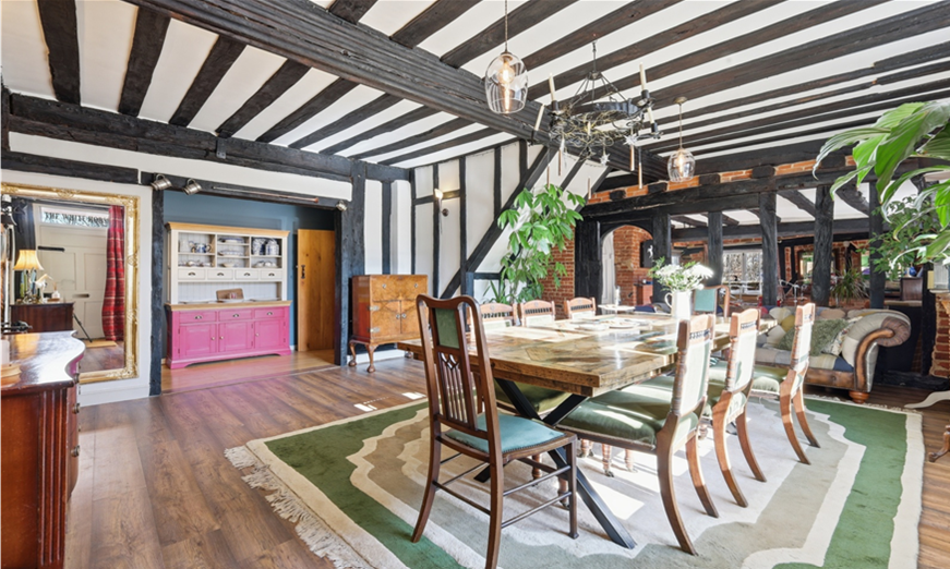 Property photo 2 of 28 Picture No. 77