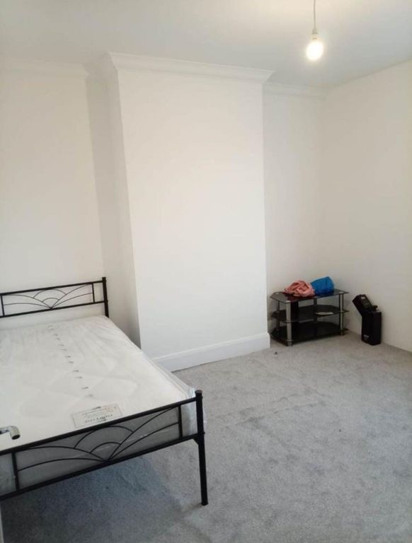Property photo 1 of 4