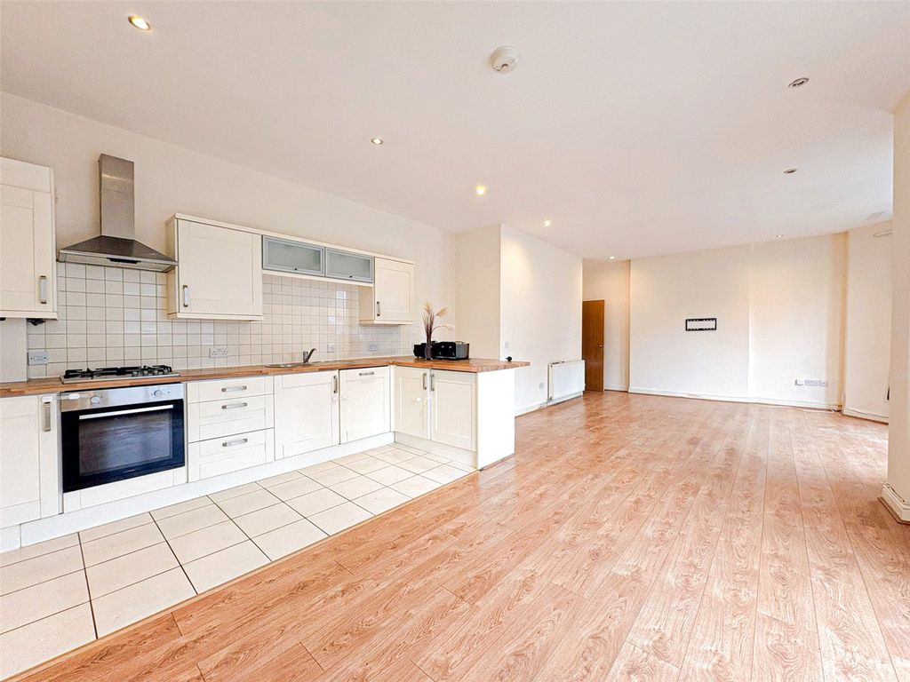 Property photo 2 of 7 Picture No. 08