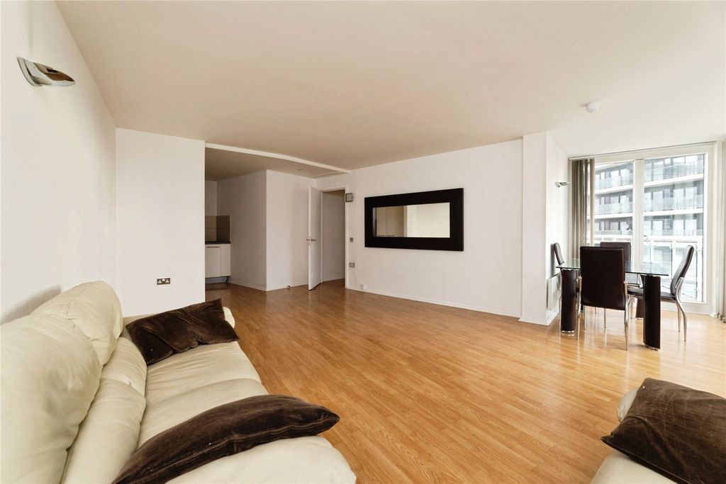 Property photo 2 of 20 Picture No. 10