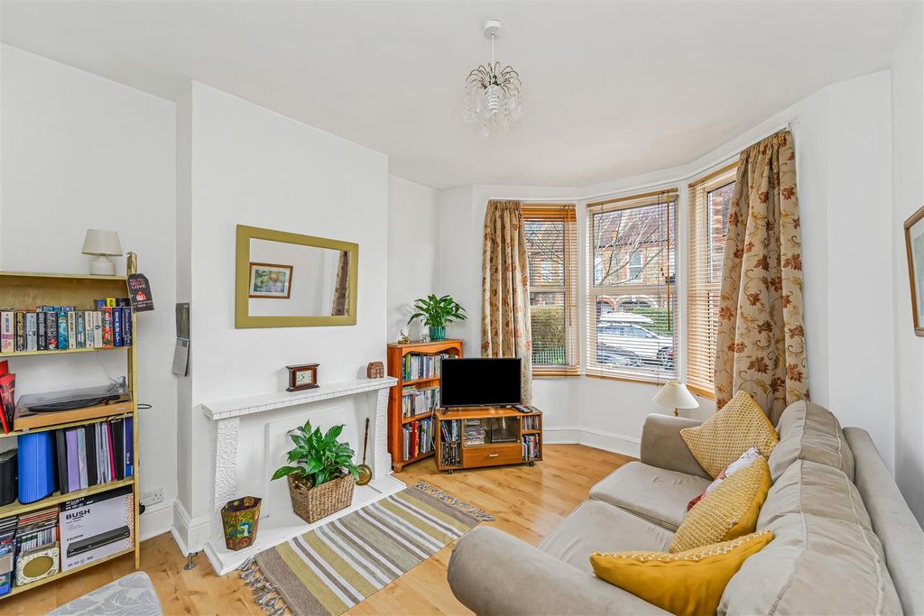 Property photo 2 of 18