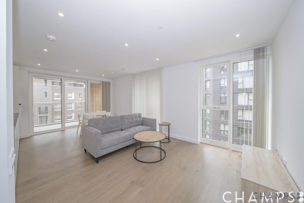 Property photo 1 of 16 2 Bedroom Apartment