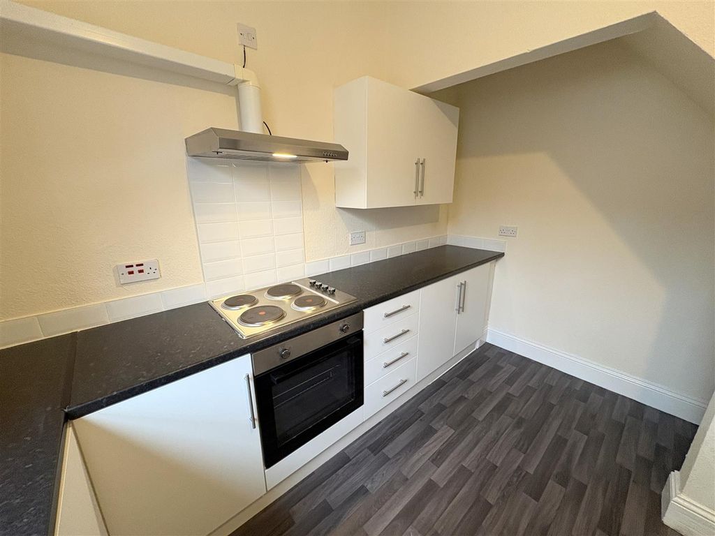 Property photo 3 of 9 Kitchen/Diner