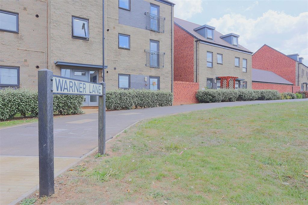 Property photo 2 of 19