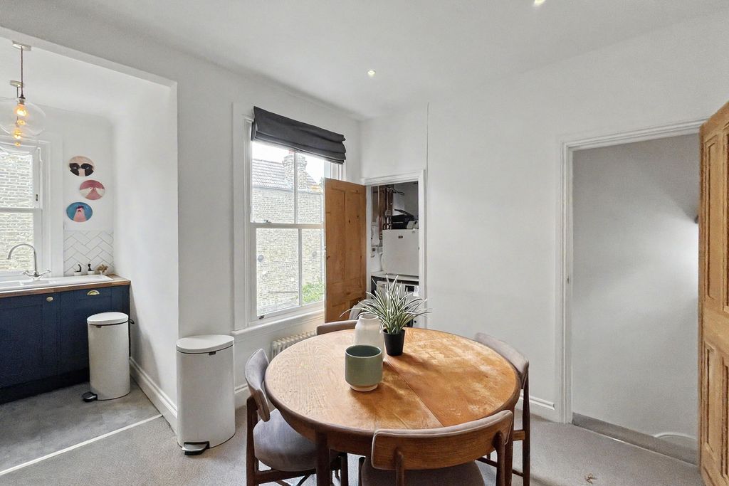 Property photo 3 of 16 16 Revelstoke Road, Southfields, London, Sw18 5Pd