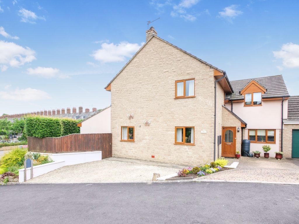 Property photo 1 of 34