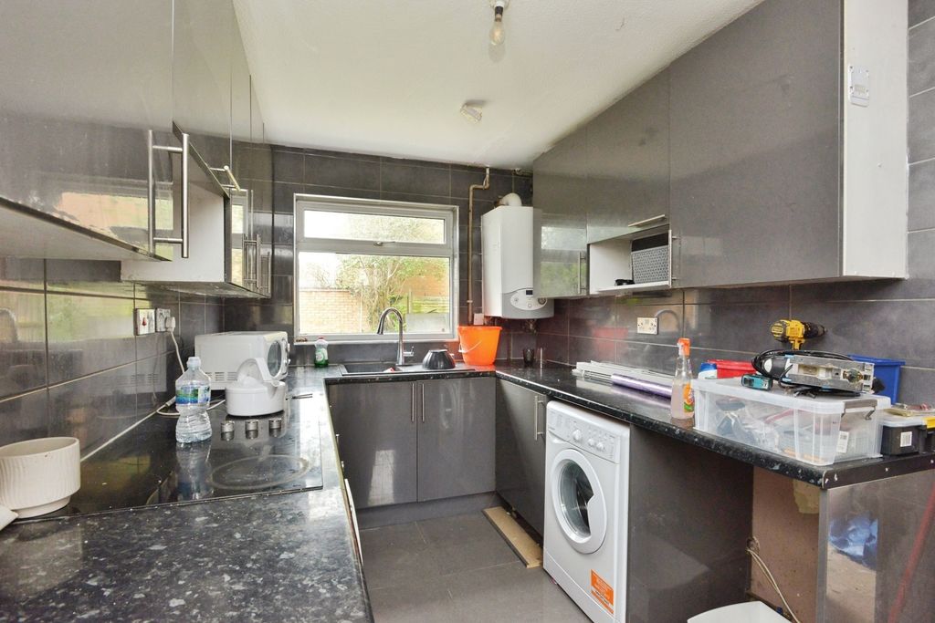 Property photo 3 of 18 Pbox-Img.Jpg