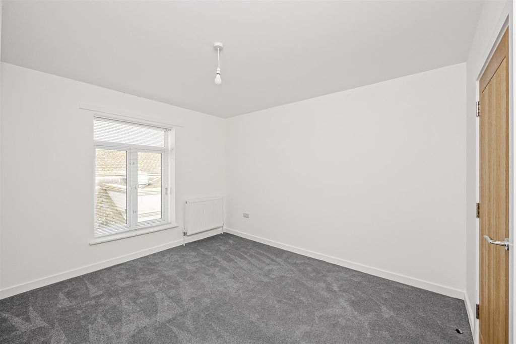 Additional image 15 of 2 bed flat to rentMontague Street, Worthing BN11