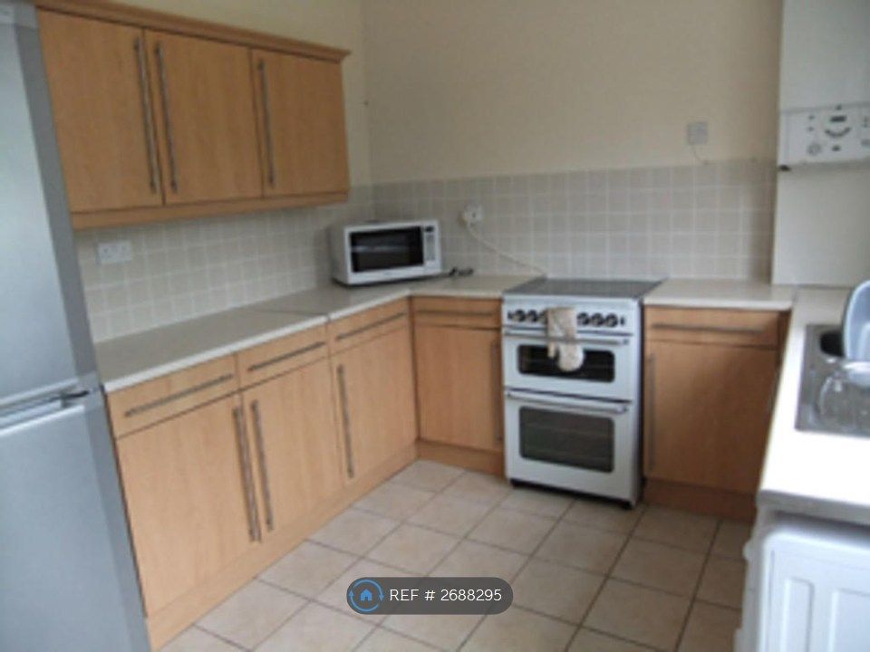 Property photo 3 of 13 Kitchen