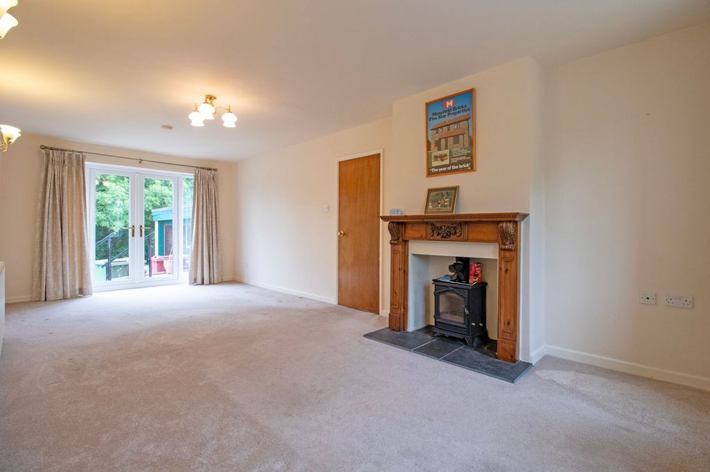 Property photo 3 of 25