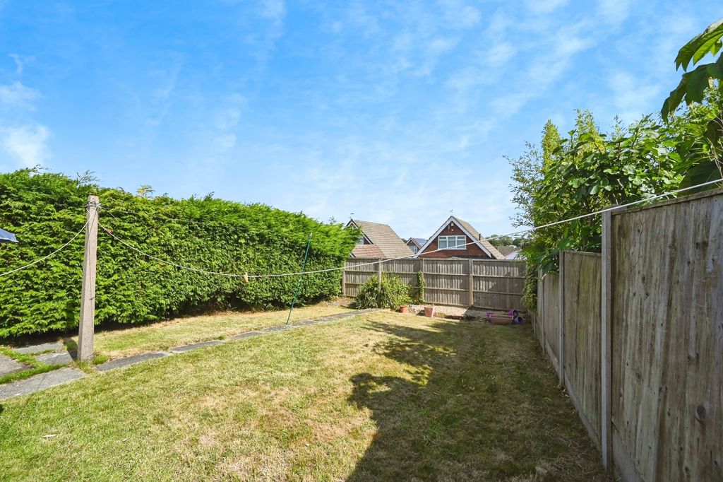 Property photo 2 of 17 Garden