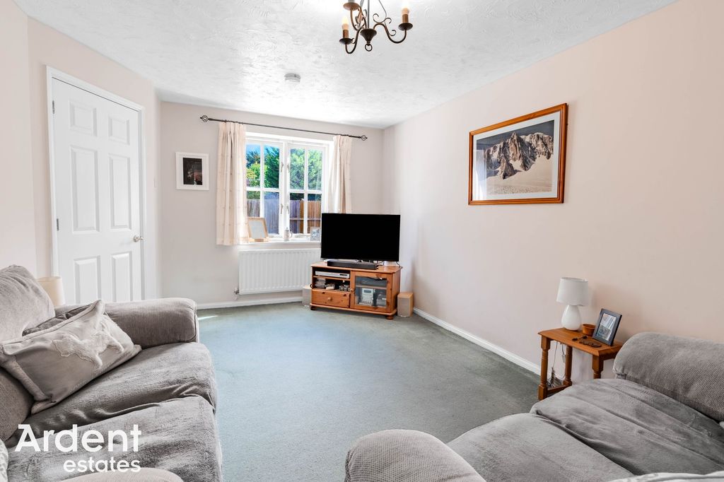 Property photo 3 of 19