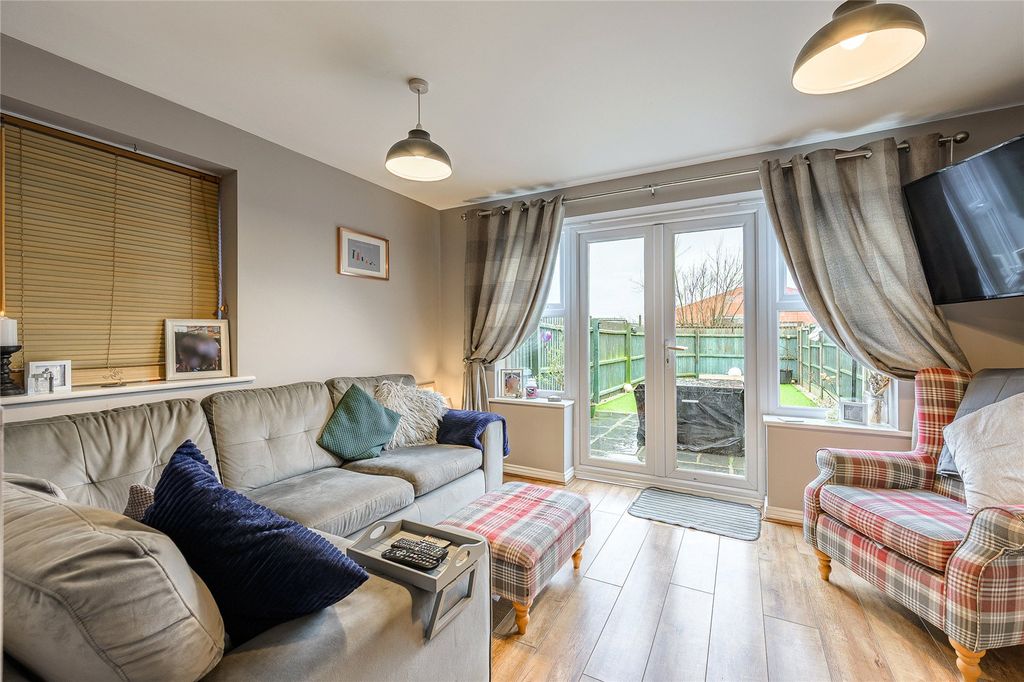 Property photo 3 of 27 Picture No. 14