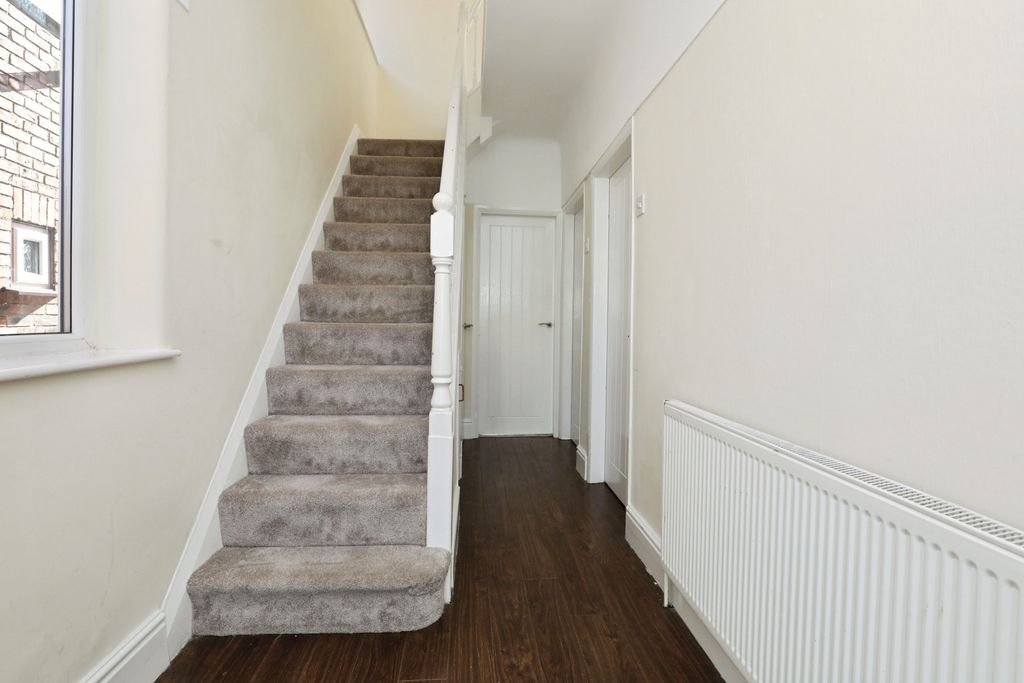 Property photo 2 of 15 Hall