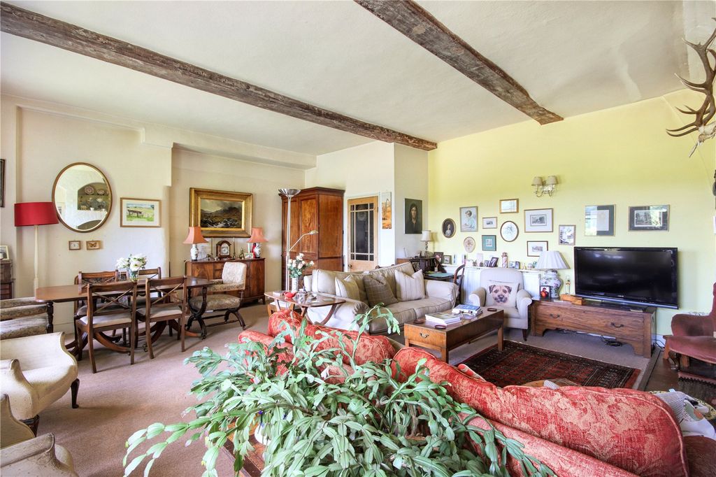 Property photo 3 of 20 Sitting Room