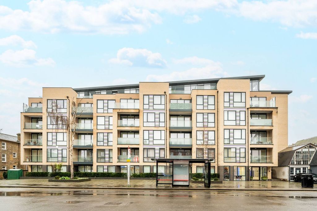 Property photo 1 of 9