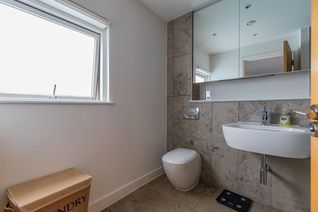 Additional image 28 of 3 bed flat for saleFerry Road, Cardiff CF11