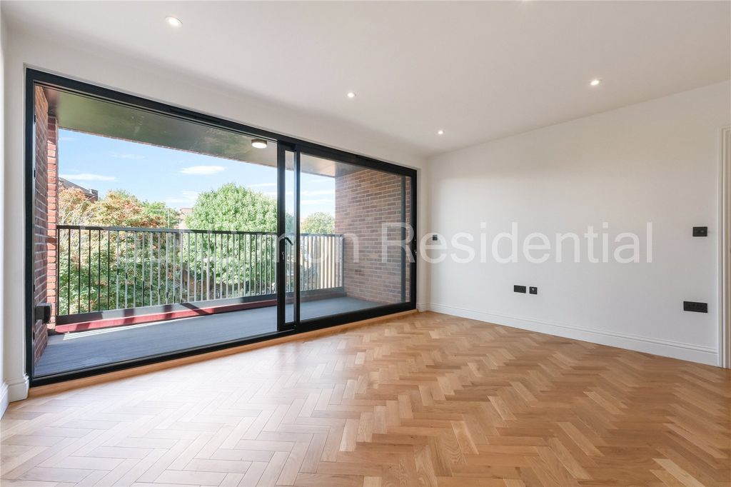 Property photo 2 of 12 Picture No. 08