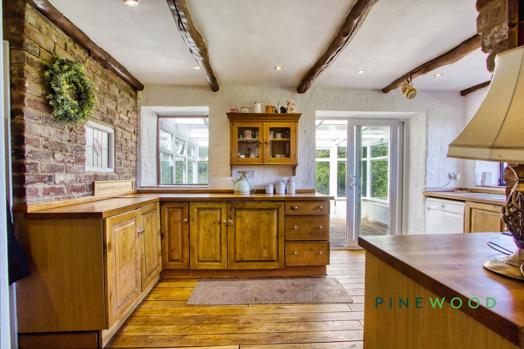 Property photo 2 of 45 Kitchen