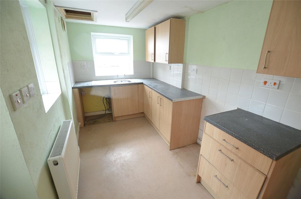 Property photo 3 of 8 Picture No. 06
