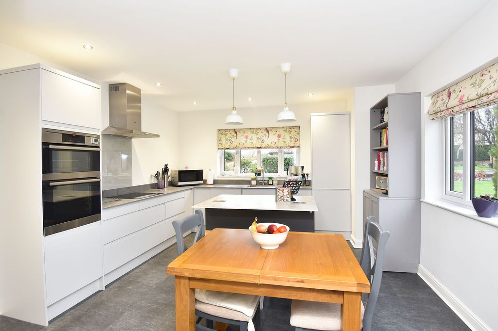 Property photo 3 of 22