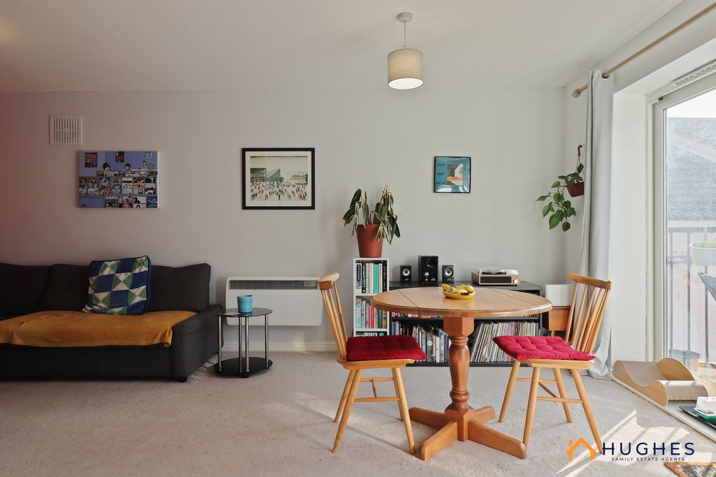 Property photo 2 of 21