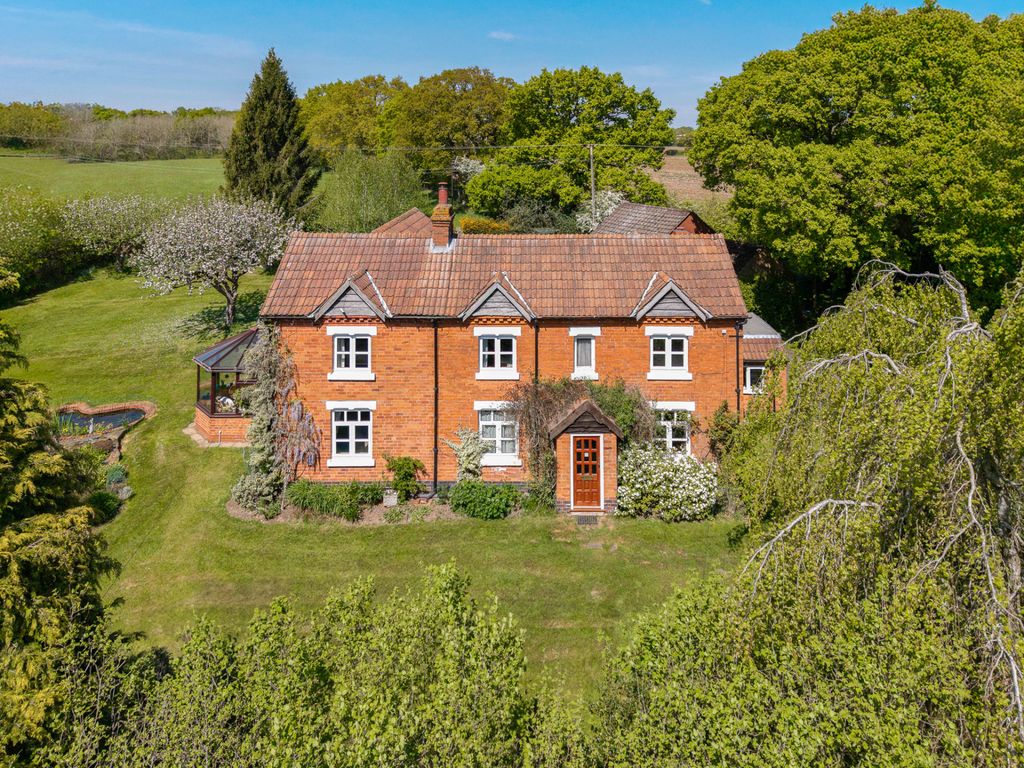 Property photo 2 of 31