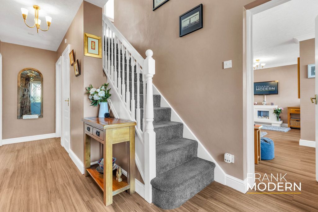 Property photo 2 of 62 Entrance Hall