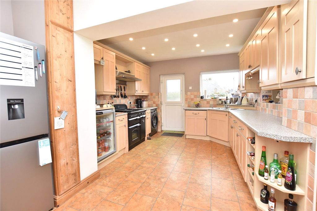 Property photo 2 of 18 Picture No. 38