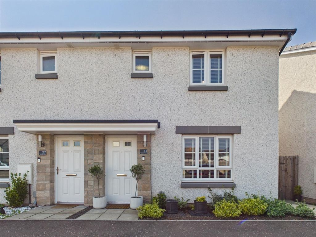 Property photo 1 of 21 Cam03924G0-Pr0125-Still015.Jpg