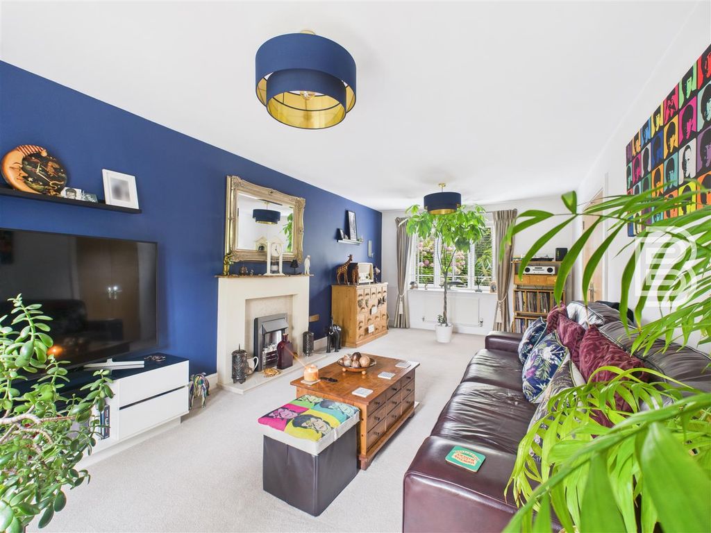 Property photo 3 of 31 Cam05587G0-Pr0013-Still017.Jpg