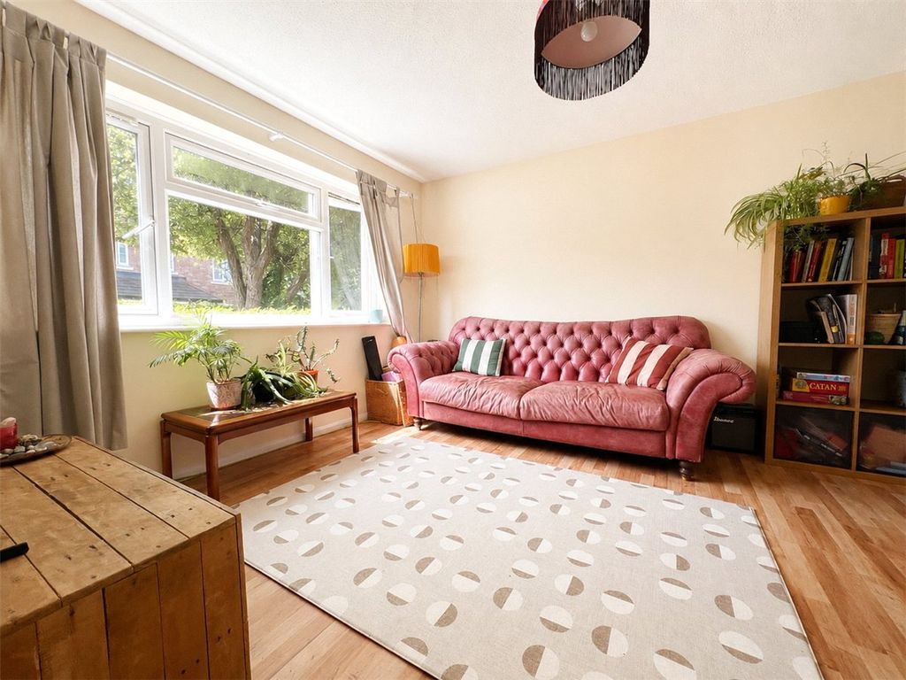 Property photo 2 of 8 Picture No. 27