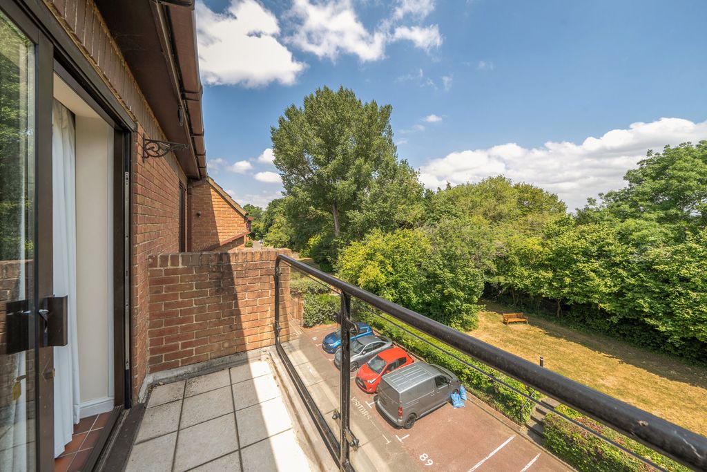 Property photo 3 of 20 1487820-14-6A577B...