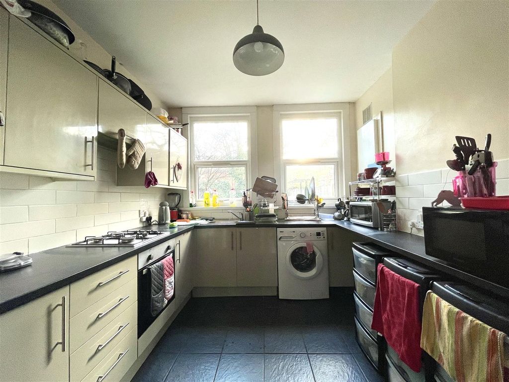 Property photo 2 of 4 Picture No. 21