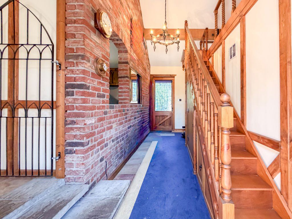 Property photo 3 of 18