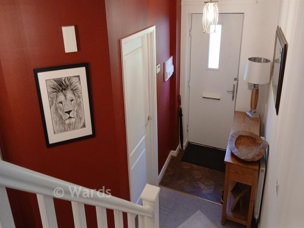 Property photo 3 of 9 Entrance Hall