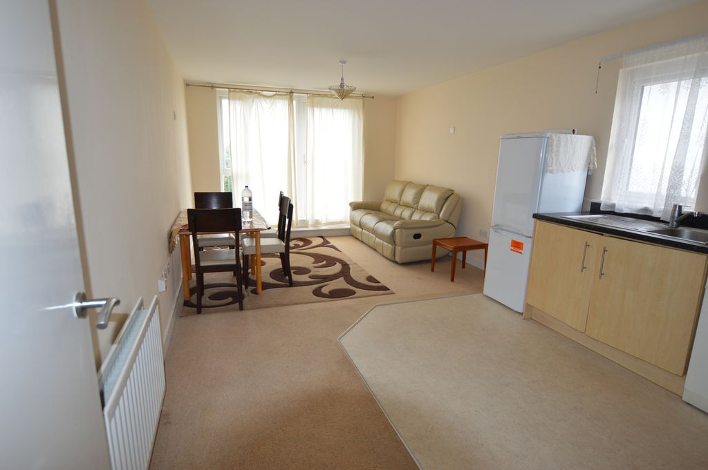 Property photo 3 of 6
