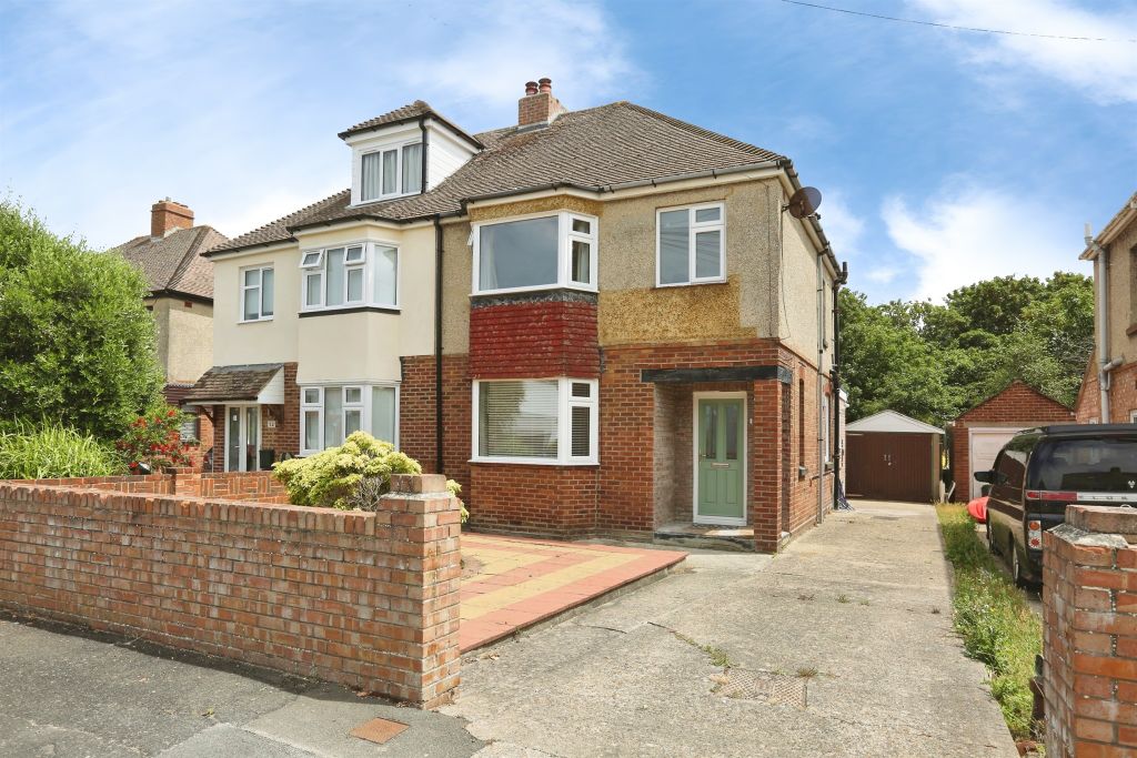Property photo 1 of 18