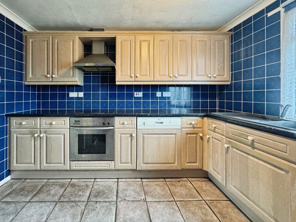 Property photo 2 of 24 Pbox-Img.Jpg